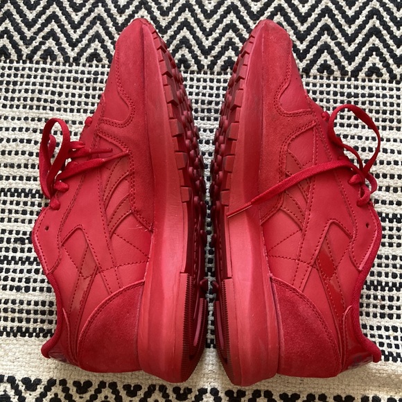 Red Reebok sneakers - Picture 5 of 8